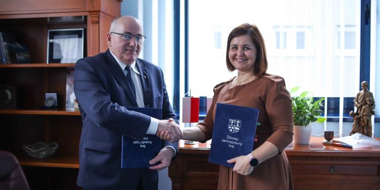 Novou zmluvou o cezhraničnej spolupráci k lepším cestám