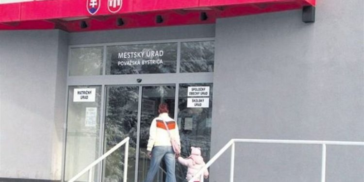Považská Bystrica: Radnica začína s obnovou fontány i hudobného pavilónu v centre mesta