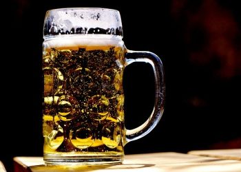 Na cestách úradoval opäť alkohol: podgurážení vodiči i cyklisti