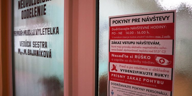 V žilinskej nemocnici sú od stredy povolené návštevy.