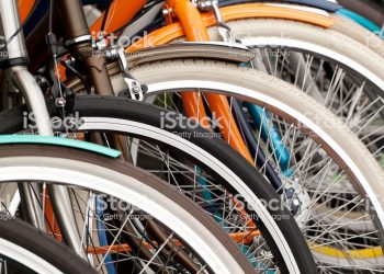 V centre Žiliny pribudla nabíjačka pre elektrobicykle