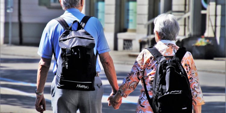 Nakupovanie v stanovených hodinách pre seniorov končí